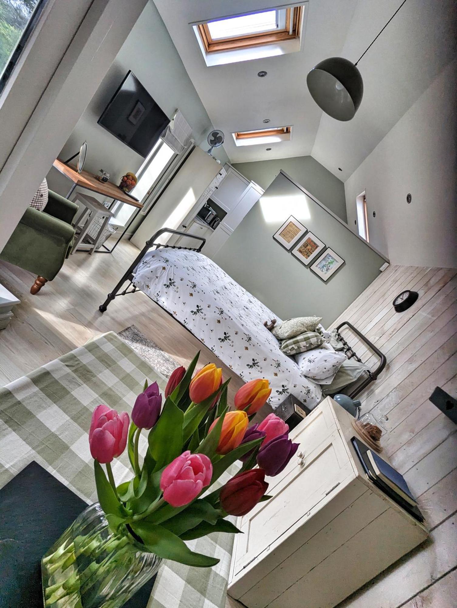 The Dorm Bed And Breakfast Eccleshall ภายนอก รูปภาพ